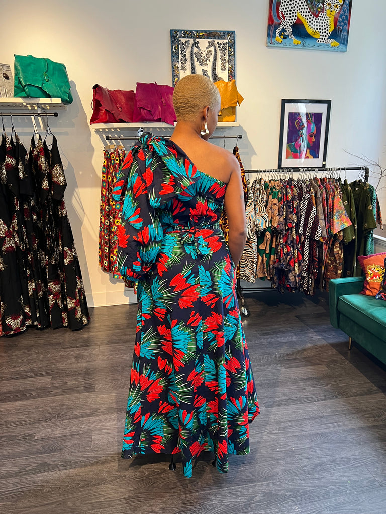 Amazing one sleeve dress