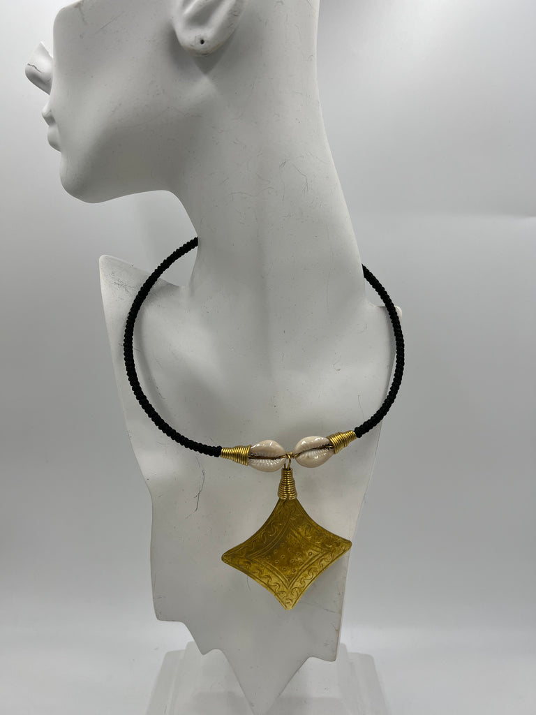 Diamond Pendant Cowry Necklace